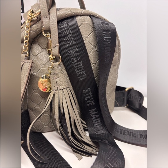 NWOT Steve Madden Stone/Sage
Green Quilted Mini Backpack - Picture 2 of 4